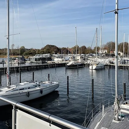 Hausboot Bikini Mit Dachterrasse In Am Ostseefjord Schlei *